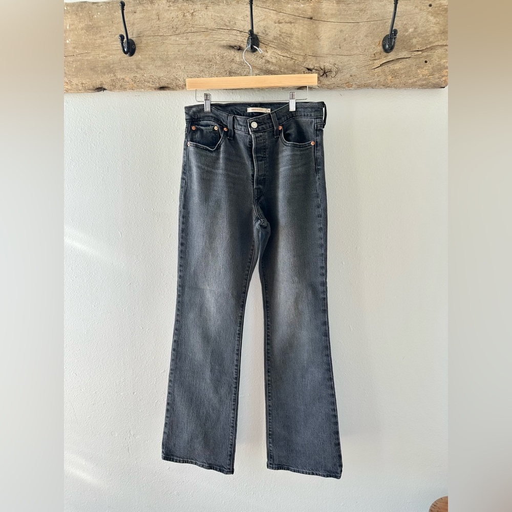 LEVIS WEDGIE BOOTCUT SIZE 29